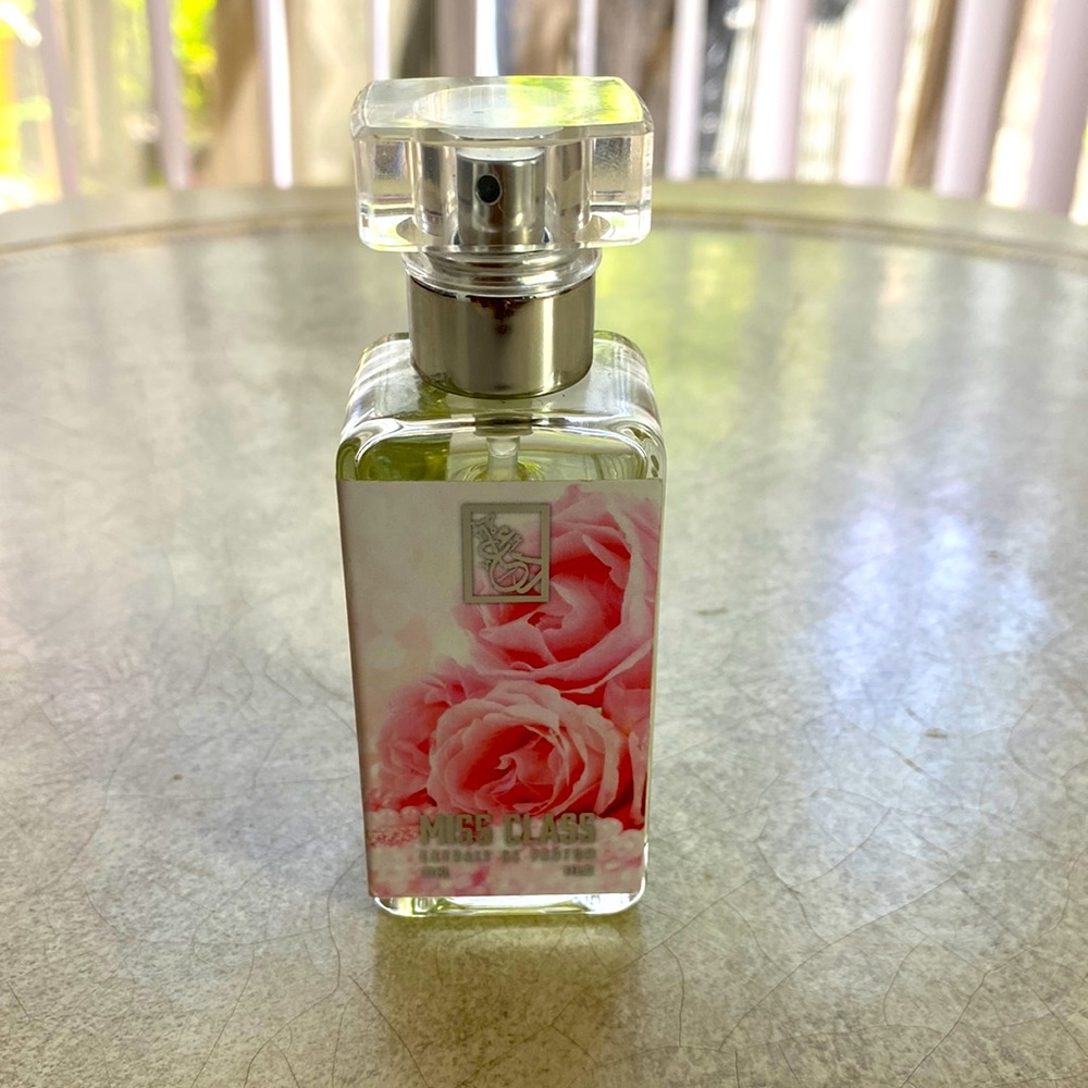 DUA Fragrance - Miss Class